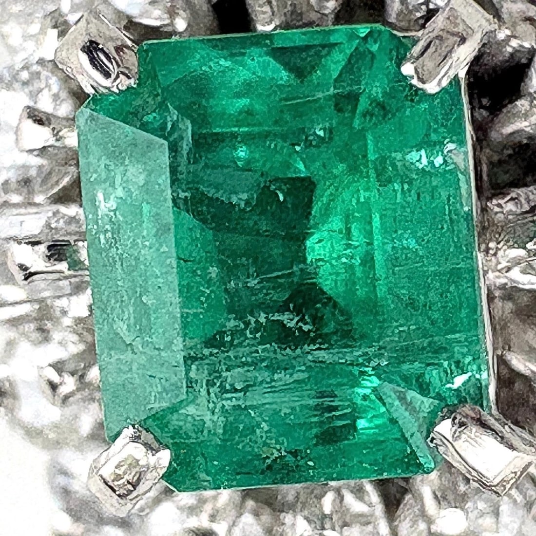 EMERALD DESIGN NECKLACE - 2