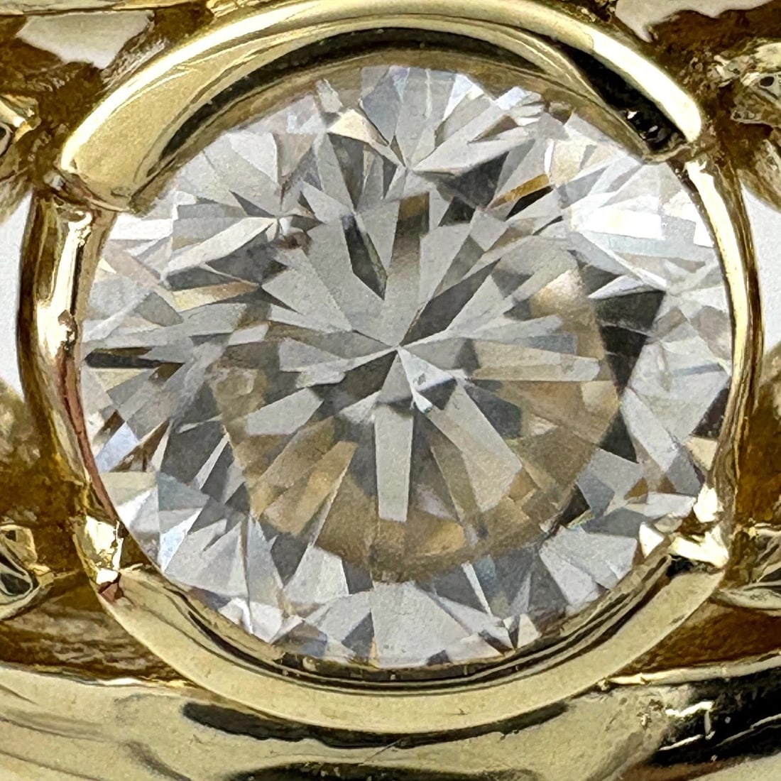 DIAMOND DESIGN RING - 2
