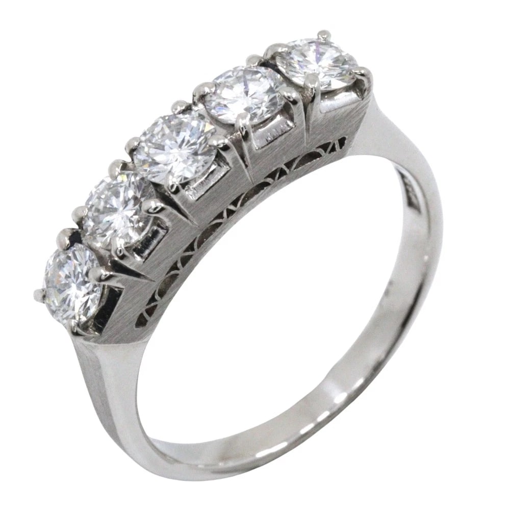 ONE CHARACTER RING PT900PLATINUM/DIAMOND: One character Ring Pt900Platinum/diamond Brand: no brand Type/Style: Ring Material: Pt900Platinum Color: Silver Size: 5.25 - 5.5 US Accessories: None Accessories Notice: When purchasing pre-owned