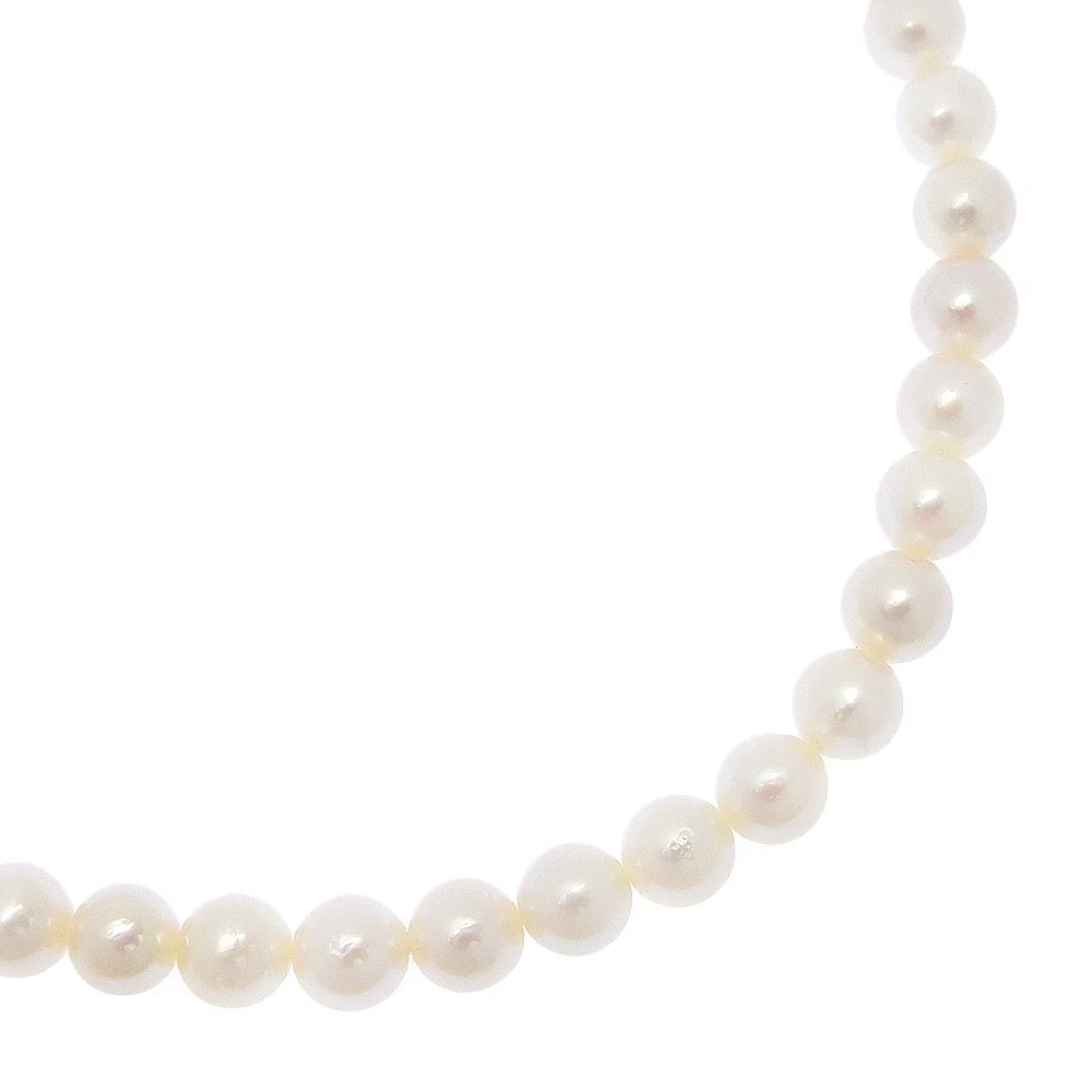 TASAKI PEARL NECKLACE SILVER/AKOYA PEARL: TASAKI Pearl Necklace Silver/Akoya Pearl Brand: TASAKI Type/Style: Necklace Material: Silver Color: Silver Size: Size(CM) Neck around?37.5cm Accessories: None Accessories Notice: When purc