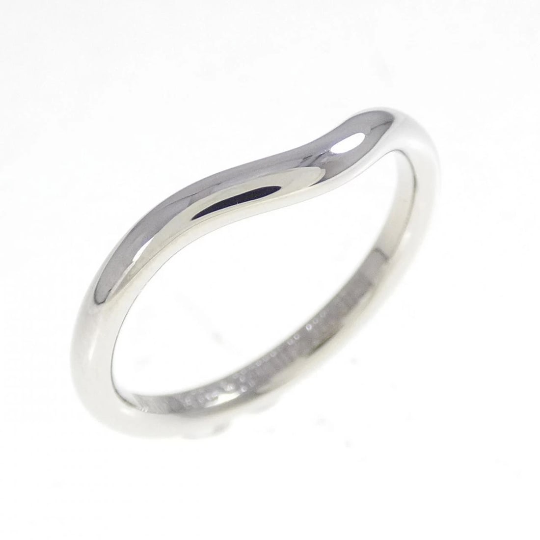 TIFFANY&CO. CURVED RING: TIFFANY&Co. Curved Ring Brand: TIFFANY&Co. Type/Style: TIFFANY & Co. Ring Material: Platinum950 Color: Silver Size: US4 Accessories: None Accessories Notice: When purchasing pre-owned good