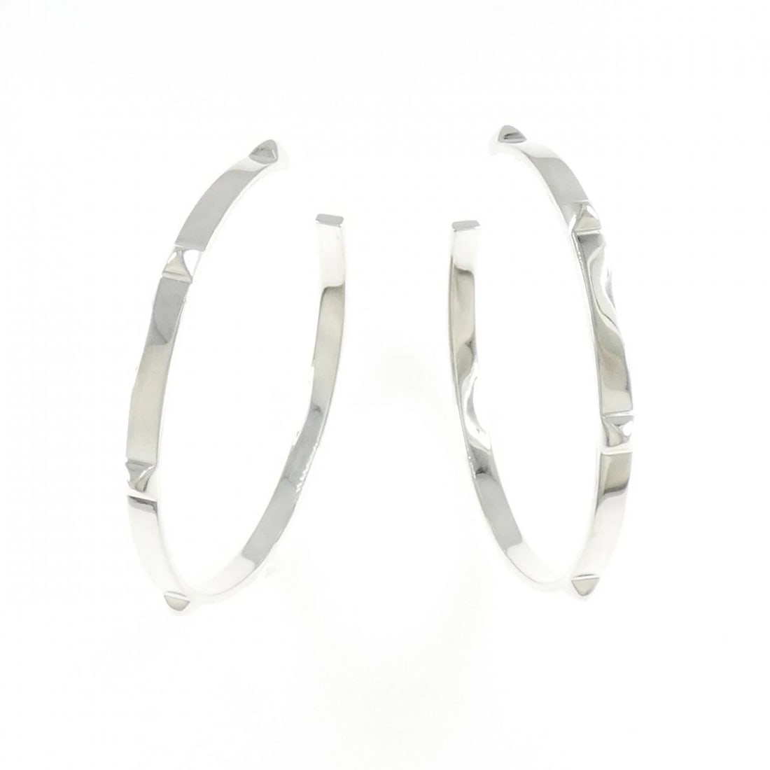 HERMES MINI CREW PIERCE: Hermes Mini Crew Pierce Brand: HERMES Type/Style: Hermes Pierce/Earring Material: 925Silver Color: Silver Size: Actual Size Approximate dimensions (height x width): 43.3mm x 3.0mm Accessories: None