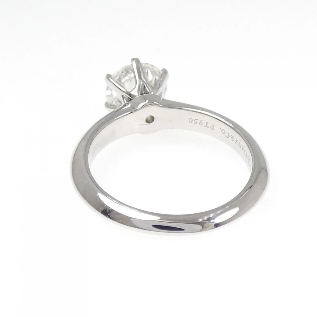 TIFFANY&CO. CLASSIC SOLITAIRE RING - 3