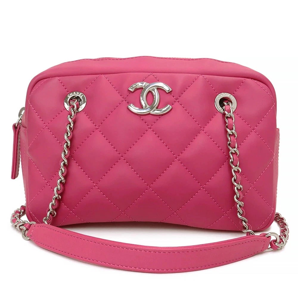 CHANEL CAMERA CASE COCO MARK MATELASSE: CHANEL Camera Case Coco Mark Matelasse Brand: CHANEL Type/Style: Handbag Material: Rubber / Leather Color: Pink Size: W: 20cm x H: 14cm x D: 7cm Accessories: None Accessories Notice: When purchasing