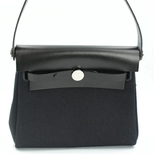 HERMES EVELYNE BAG HUNTER BLACK G STAMP: Hermes Evelyne Bag Hunter Black G Stamp Brand: Hermes Type/Style: Shoulder Bag Material: Toile Military/Vash Hunter Color: Black Size: W:20cm ? H:16.5cm ? D:6.5cm Accessories: None Accesso