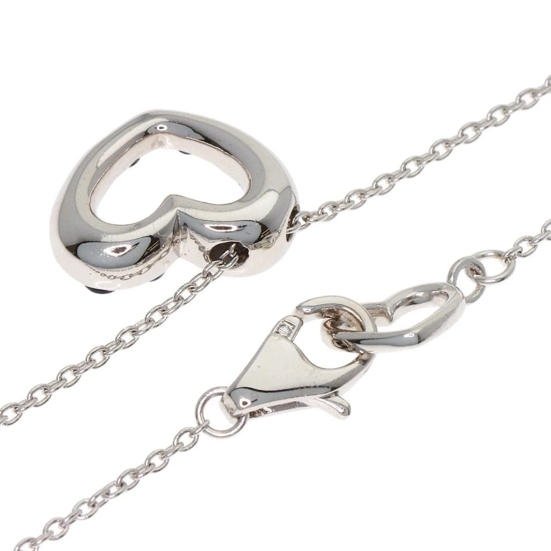 PONTE VECCHIO DIAMOND NECKLACE K18 WHITE GOLD: Ponte Vecchio Diamond Necklace K18 White Gold Brand: Ponte Vecchio Type/Style: Necklace Material: K18 White Gold Main Stone Sapphire Color: Silver Size: Chain Length:15.7inch/40cm Chain Width:0.3inch/