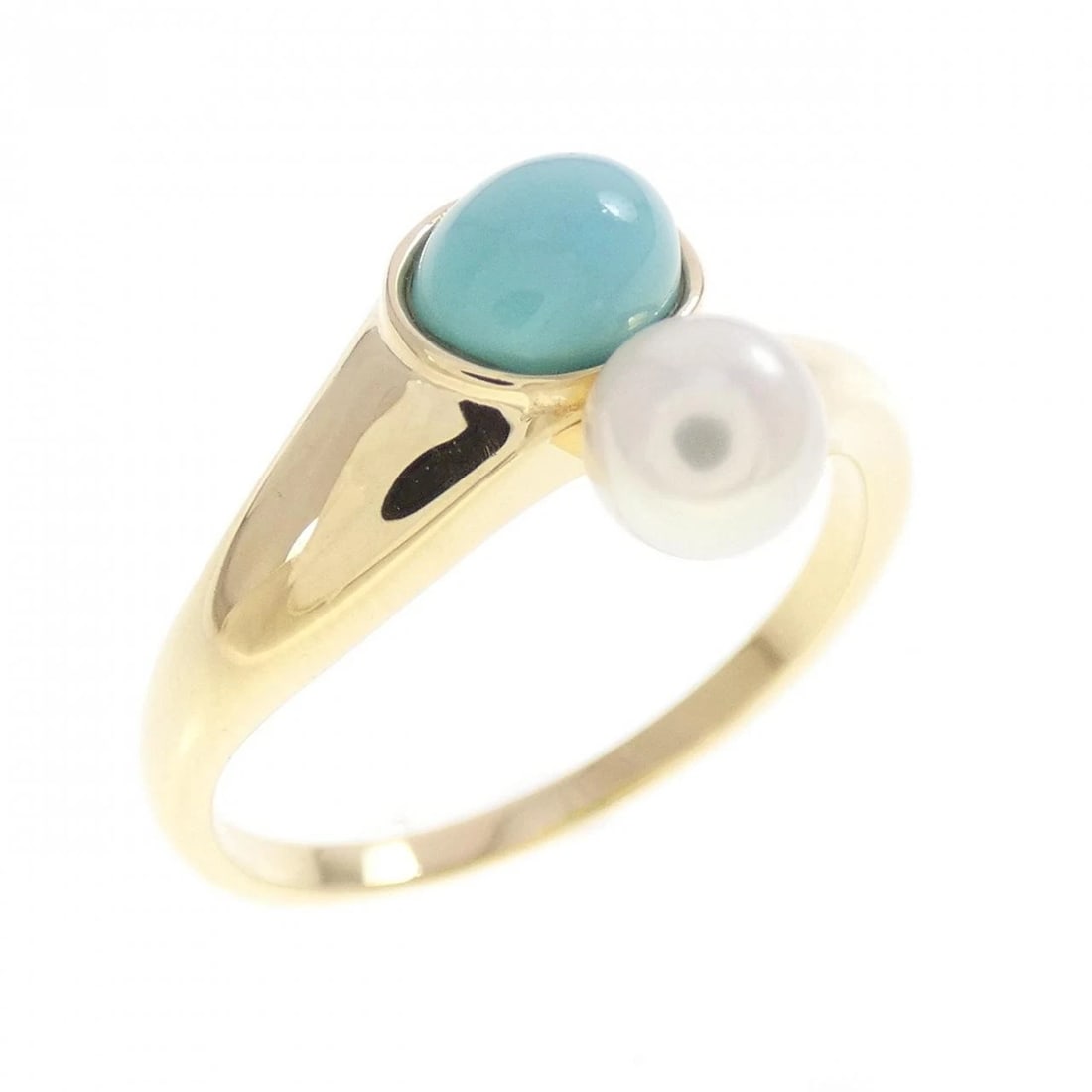MIKIMOTO TURQUOISE RING: Mikimoto Turquoise Ring Brand: MIKIMOTO Type/Style: Mikimoto Ring Material: K18 yellow gold Main Stone Turquoise Color: yellow gold Size: US6 1/4 Accessories: None Accessories Notice: When purchasing