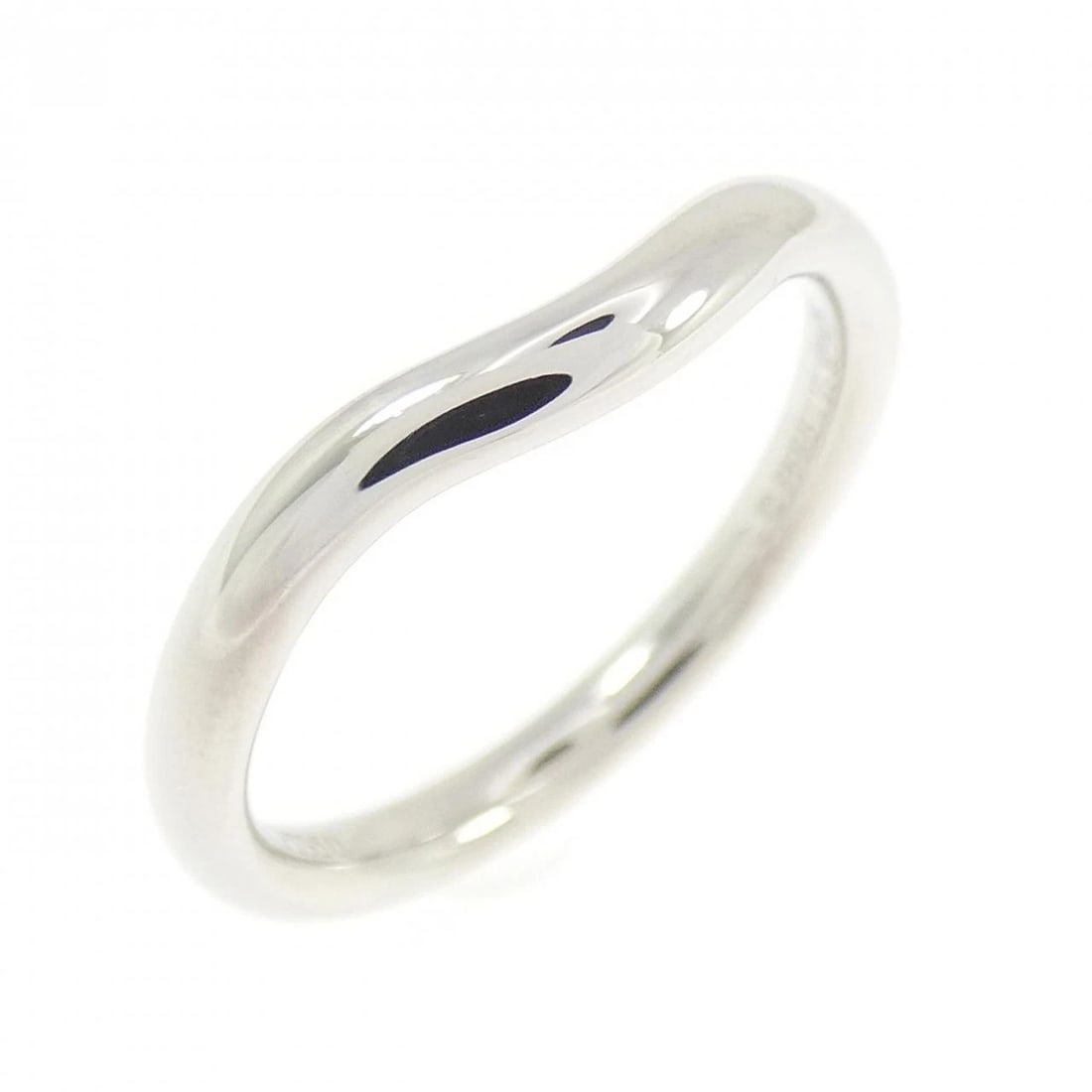TIFFANY&CO. CURVED RING: TIFFANY&Co. Curved Ring Brand: TIFFANY&Co. Type/Style: TIFFANY & Co. Ring Material: Platinum950 Color: SILVER Size: US4 Accessories: None Accessories Notice: When purchasing pre-owned goods, please