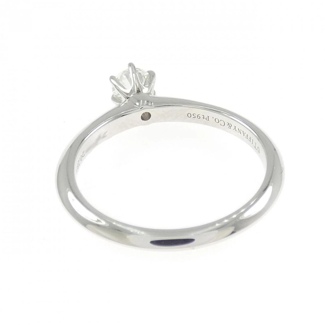 TIFFANY&CO. CLASSIC SOLITAIRE RING - 3