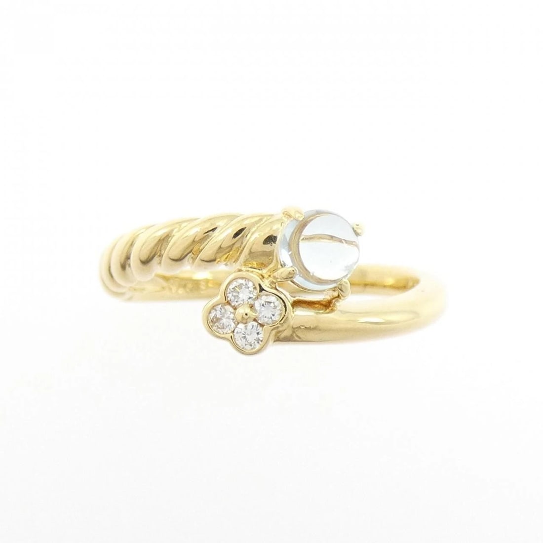 TASAKI AQUAMARINE RING: Tasaki Aquamarine Ring Brand: TASAKI Type/Style: Tasaki Ring Material: K18 yellow gold Main Stone Aquamarine Color: Yellow gold Size: US5 3/4 Accessories: None Accessories Notice: When purchasing