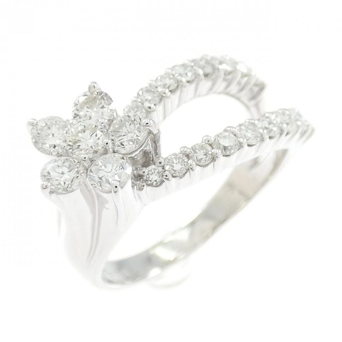 PONTE VECCHIO DIAMOND RING: Ponte Vecchio Diamond Ring Brand: Ponte Vecchio Type/Style: Ponte Vecchio Ring Material: K18 white gold Main Stone Natural Color: WHITE GOLD Size: US5 1/4 Accessories: None Accessories Not