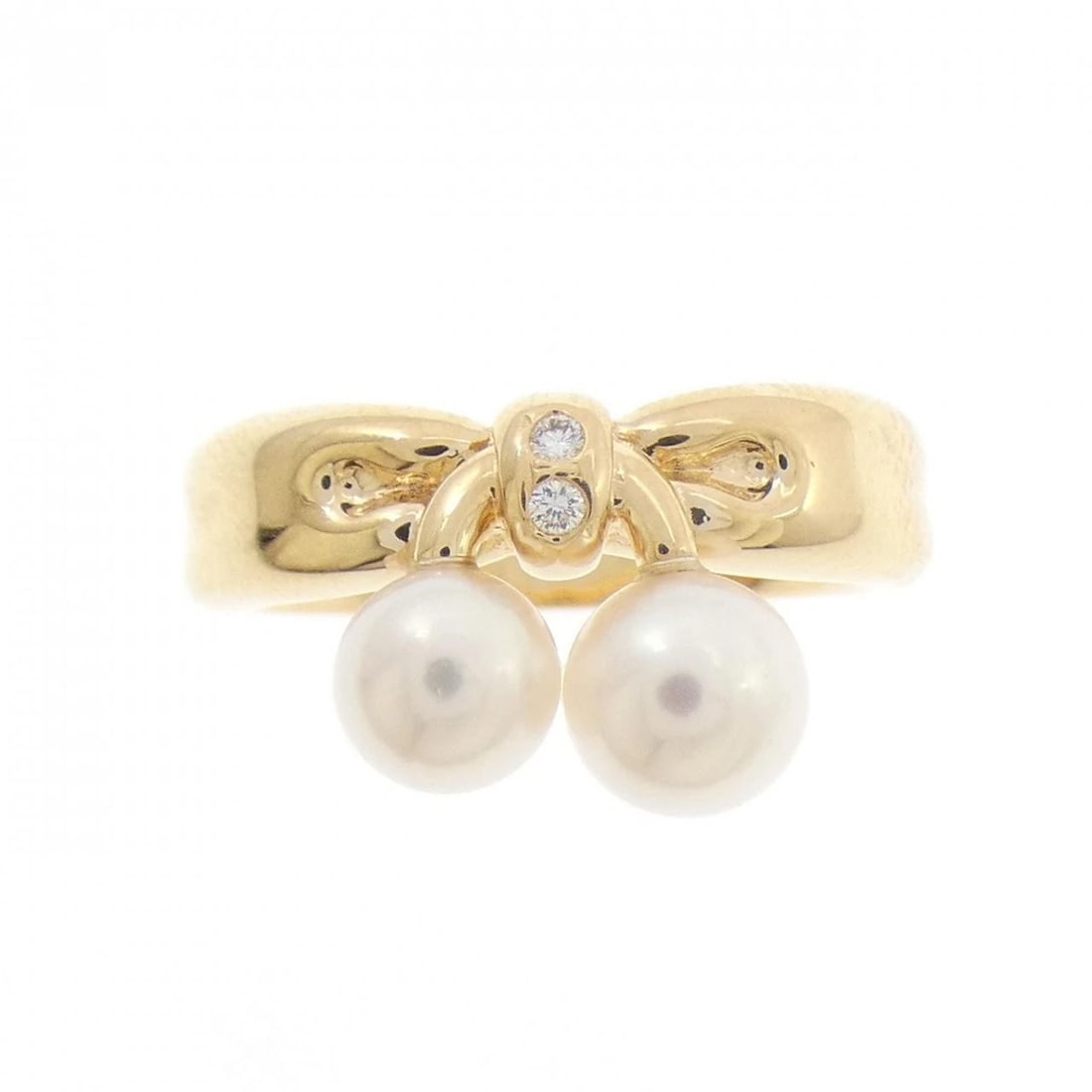 TASAKI AKOYA PEARL RING: Tasaki Akoya Pearl Ring Brand: TASAKI Type/Style: Tasaki Ring Material: K18 yellow gold Main Stone Akoya Pearl Color: Yellow gold Size: US4 1/2 Accessories: None Accessories Notice: When purchasing