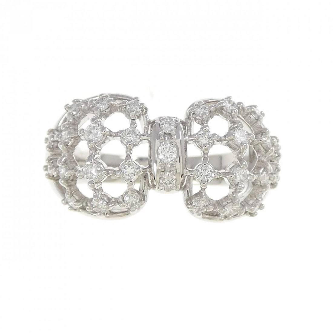 TASAKI DIAMOND RING: Tasaki Diamond Ring Brand: TASAKI Type/Style: Tasaki Ring Material: Platinum900 Main Stone Natural Color: SILVER Size: US6 1/2 Accessories: None Accessories Notice: When purchasing pre-owned goods,