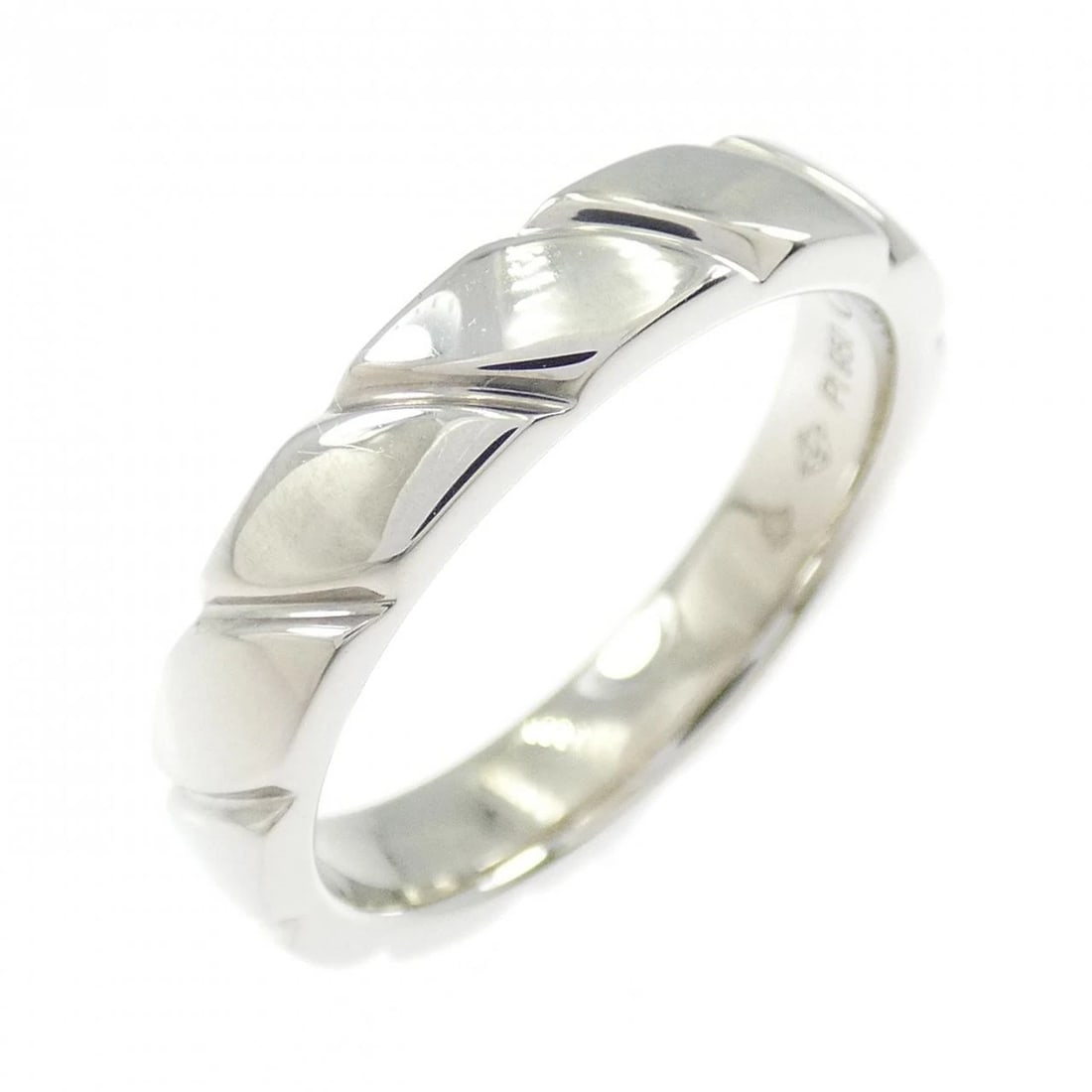 CHAUMET TORSADE GRAND MODEL RING: Chaumet Torsade Grand Model Ring Brand: Chaumet Type/Style: Chaumet Ring Material: Platinum950 Color: silver Size: US6 3/4(54) Accessories: None Accessories Notice: When purchasing pre-owned goods,