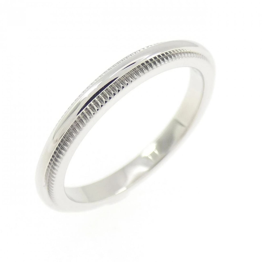 TIFFANY & CO. MILGRAIN RING: TIFFANY & Co. Milgrain Ring Brand: TIFFANY&Co. Type/Style: TIFFANY & Co. Ring Material: Platinum950 Color: Silver Size: US3 1/4 Accessories: None Accessories Notice: When purchasing pre-owned goods,