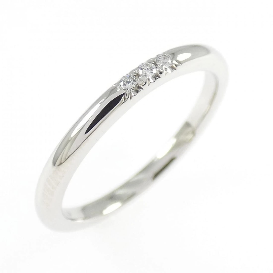 TIFFANY & CO. BAND RING: TIFFANY & Co. Band Ring Brand: TIFFANY&Co. Type/Style: TIFFANY & Co. Ring Material: Platinum950 Main Stone Natural Color: Silver Size: US5 1/4 Accessories: None Accessories Notice: When purchasing