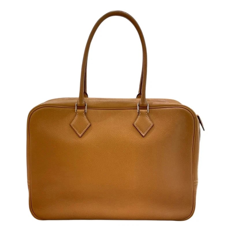 HERMES PLUME 32 ?H NATURAL FJORD LEATHER HANDBAG: HERMES Plume 32 ?H Natural Fjord Leather Handbag Brand: HERMES Type/Style: Handbag Material: Fjord Color: Natural / SV Hardware Size: W: 32cm / H: 23cm / D: 10cm Accessories: None Accessories Notice: