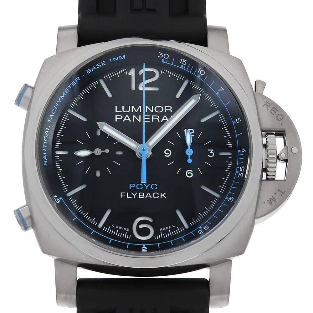 PANERAI LUMINOR TITANIUM WATCH: PANERAI Luminor Titanium watch Brand: PANERAI Type/Style: Wrist watch Material: Band Material rubber, Case Material Titanium Color: Dial Color Black Size: Case:W44mm Accessories: None Acce