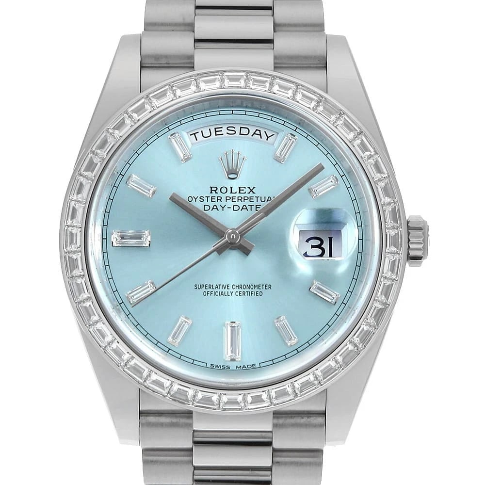 ROLEX DATE BEZEL DIAMOND WATCH: ROLEX Date Bezel Diamond watch Brand: ROLEX Type/Style: Wrist watch Material: Band Material Platinum, Case Material Platinum Color: Dial Color Ice Blue Size: Case:W40mm Circumference of Wrist:19cm