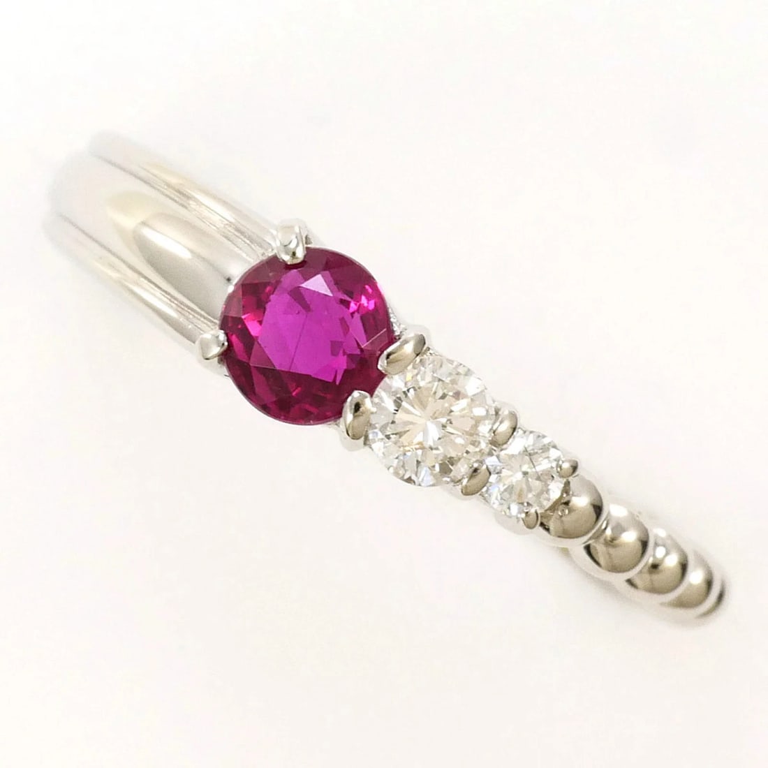 PT900 PLATINUM RING - RUBY DIAMOND: PT900 Platinum Ring - Ruby Diamond Brand: Unbranded Type/Style: Band ring Material: Color: Platinum Size: 5 US Accessories: None Accessories Notice: When purchasing pre-owned goods, please