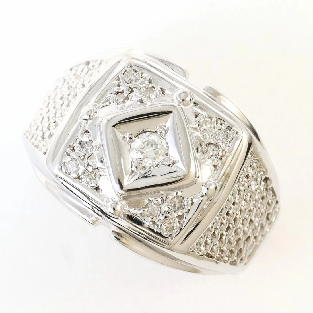 K14 14K WG WHITE GOLD RING: K14 14K WG White Gold Ring Brand: Unbranded Type/Style: Band ring Material: Color: White Gold Size: 9 US Accessories: None Accessories Notice: When purchasing pre-owned goods, please refer to the