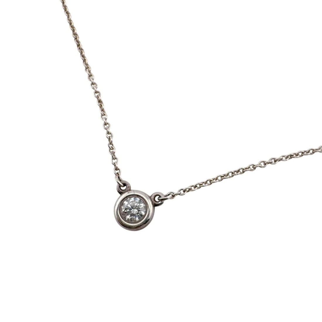 TIFFANY&CO. TIFFANY CHOKER: TIFFANY&Co. Tiffany Choker Brand: Tiffany Type/Style: Necklace Material: Color: Silver Size: Neck Circumference 41.5 cm / 16.33'' Pendant Size 5mm / 0.19'' Accessories: None Accessories Notice: When