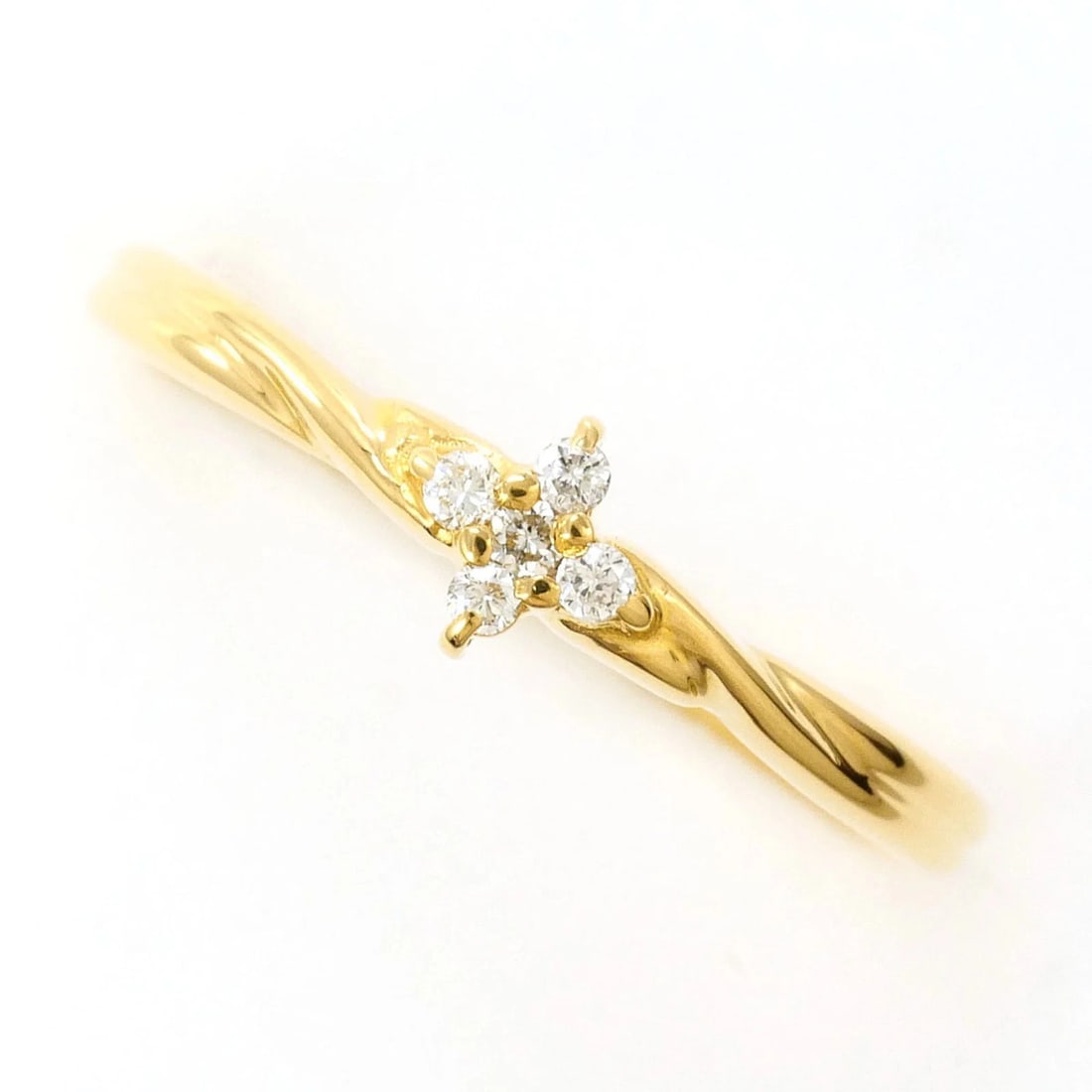 18K YELLOW GOLD RING DIAMOND: 18K yellow gold ring diamond Brand: Unbranded Type/Style: Band ring Material: Color: Yellow gold Size: 5.5 US Accessories: None Accessories Notice: When purchasing pre-owned goods, please refer to