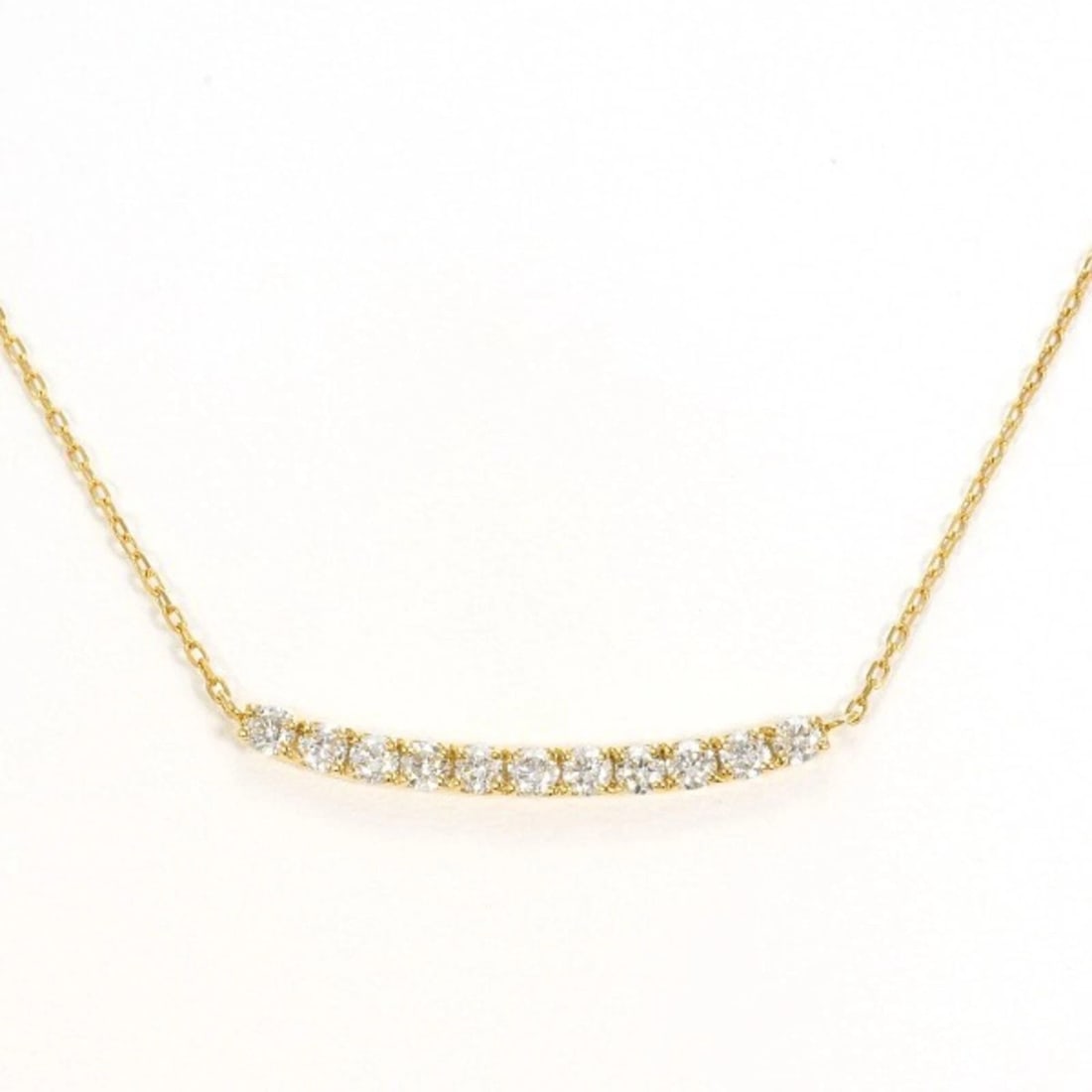 18K Yellow Gold Necklace with Diamonds: 18K Yellow Gold Necklace with Diamonds Brand: Unbranded Type/Style: Necklace Material: Yellow gold (18K), Main Stone natural Color: yellow gold Size: Neck Circumference 42 cm / 16. '' Pendant Size 4mm