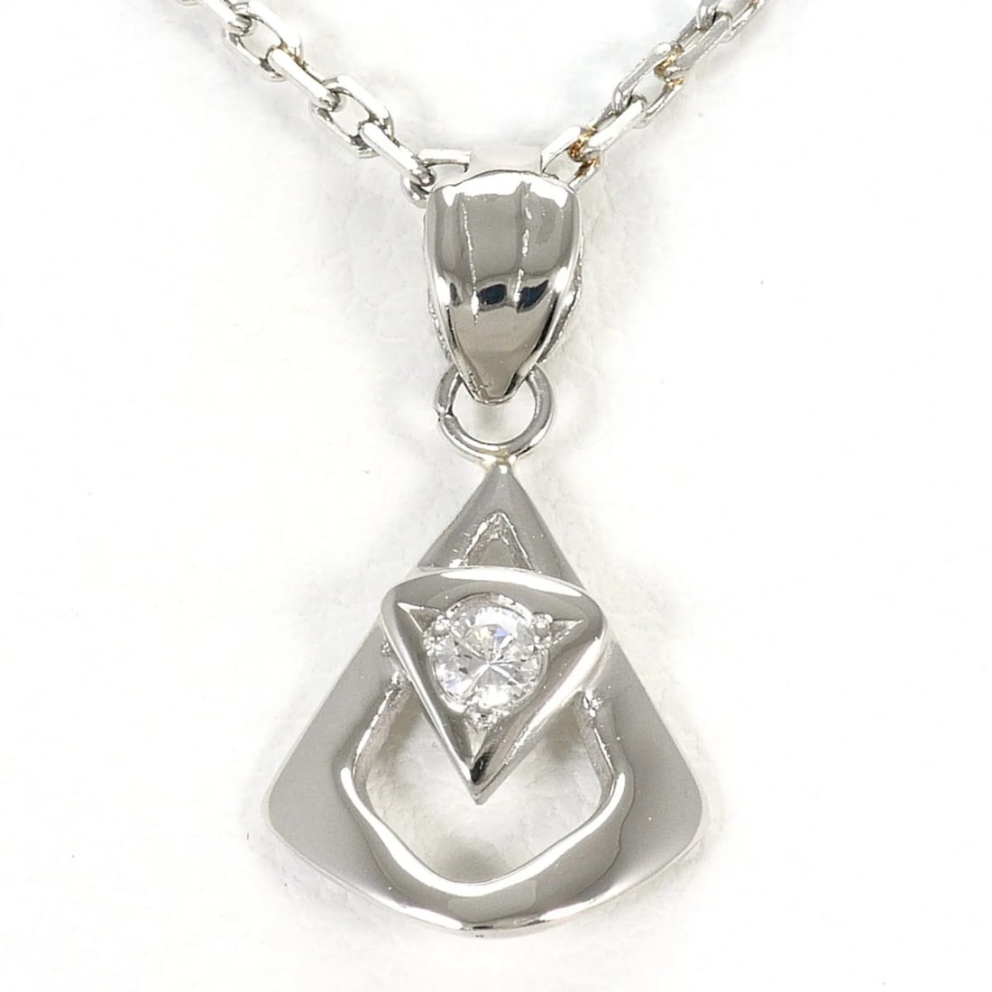 Platinum Necklace with Diamond (1 of 3)