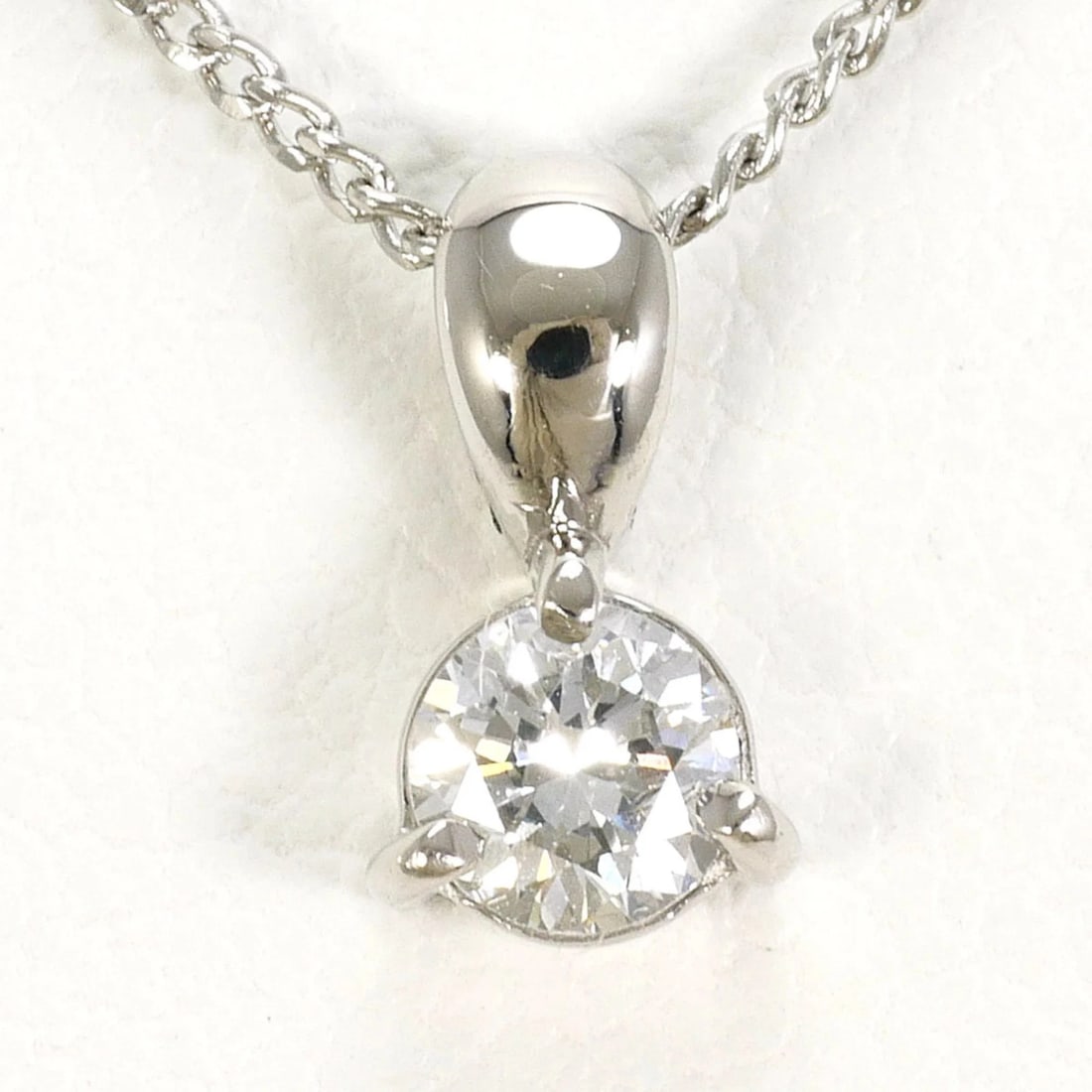 Platinum 900/850 Necklace with Diamond