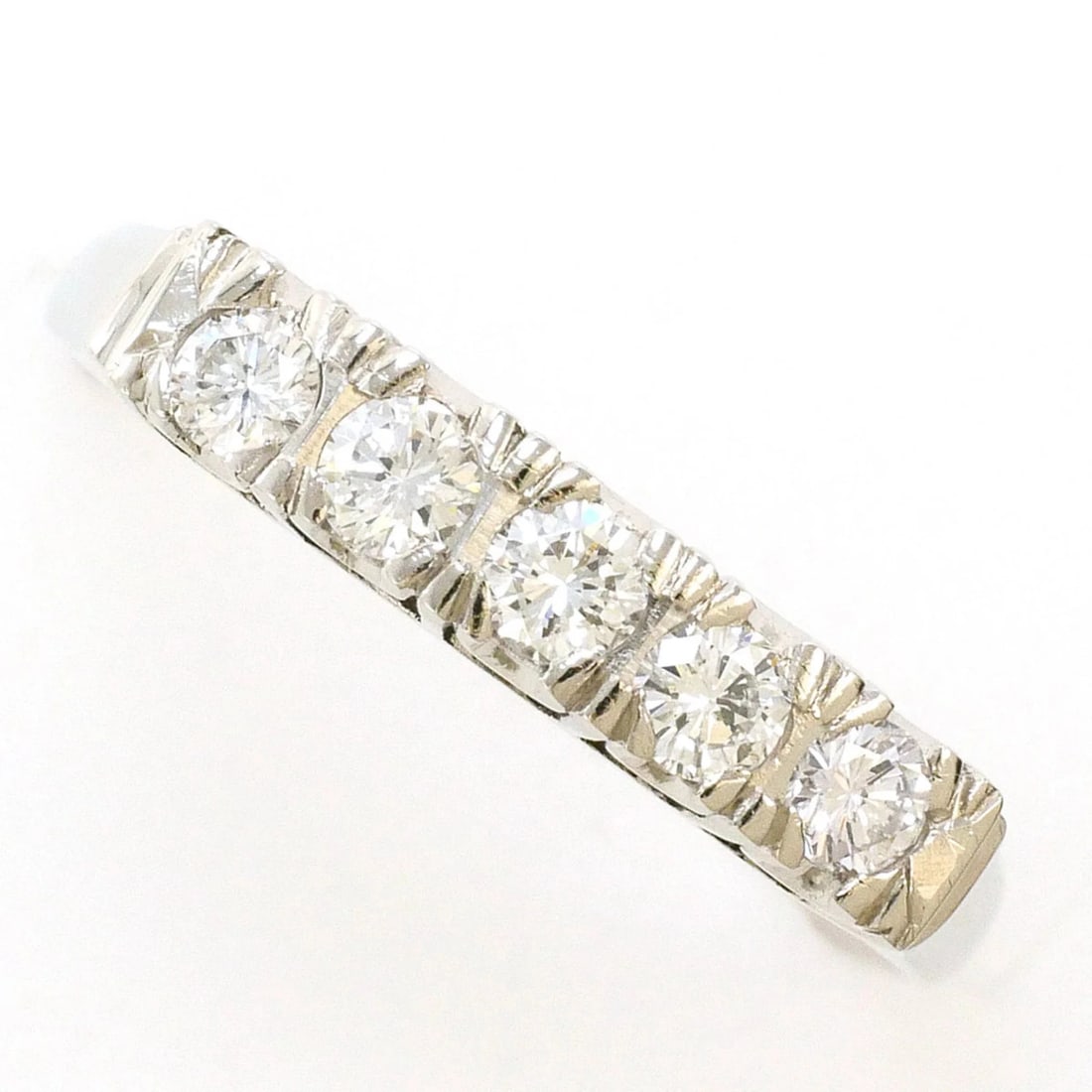 Platinum 850 Ring with Diamond, Like: Platinum 850 Ring with Diamond, Like Brand: Unbranded Type/Style: Band ring Material: Platinum 850, Main Stone natural Color: Pt Size: US5.5 Accessories: None Accessories Notice: When purchasing