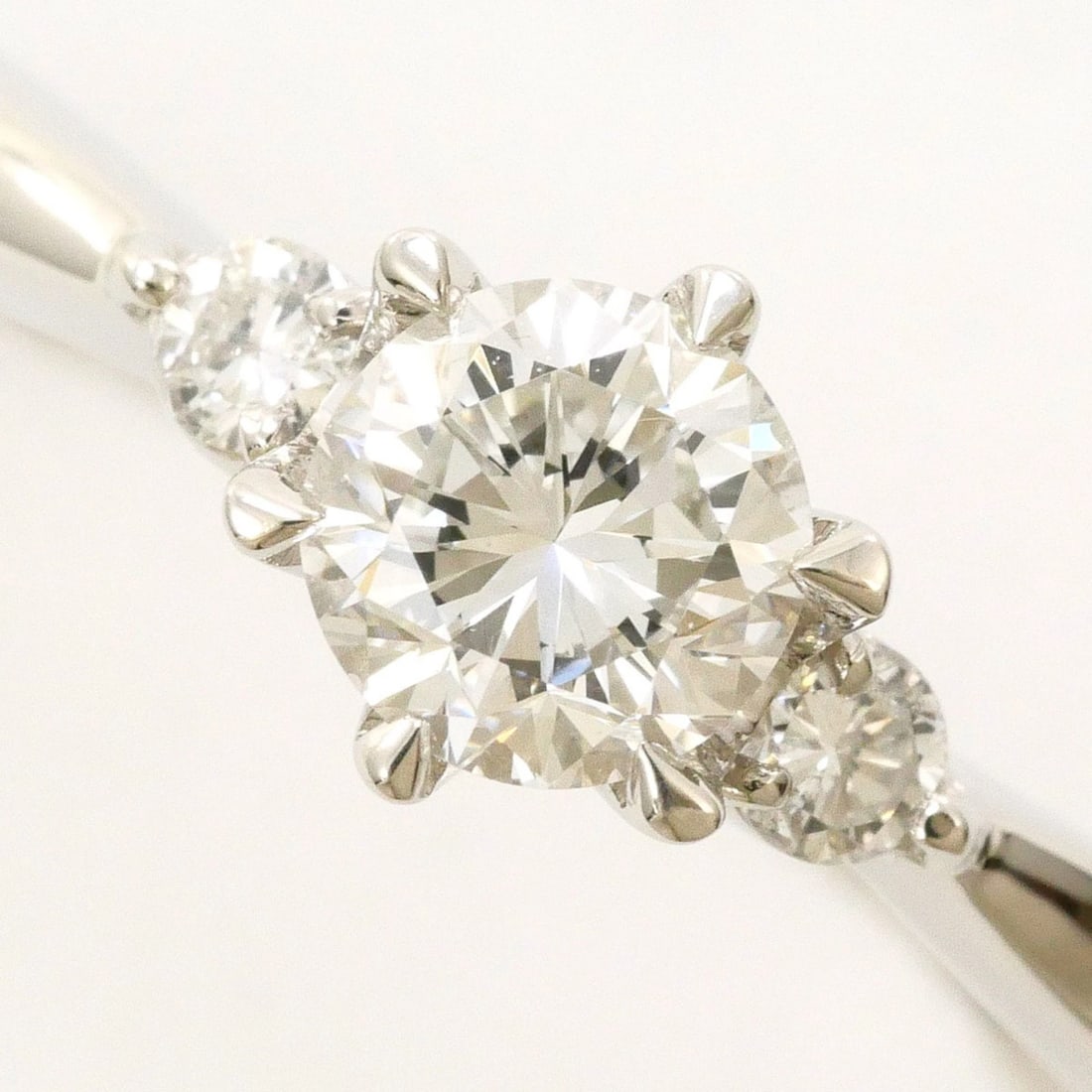 Platinum 900 Ring with Diamond - 2
