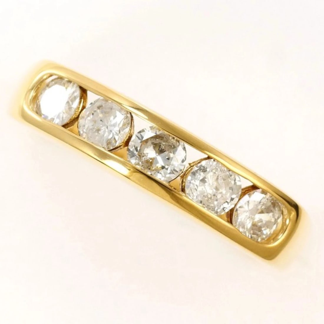 18K Yellow Gold Ring with Diamond: 18K Yellow Gold Ring with Diamond Brand: Unbranded Type/Style: Band ring Material: Yellow gold (18K), Main Stone natural Color: Yellow gold Size: US5 Accessories: None Accessories Notice: