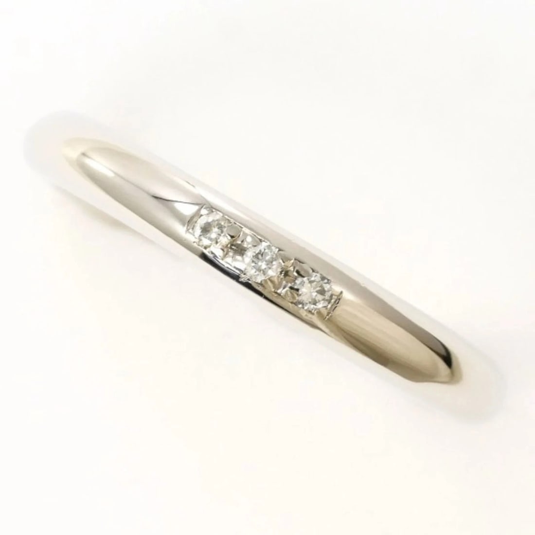 Platinum 900 Ring with Diamond: Platinum 900 Ring with Diamond Brand: Unbranded Type/Style: Band ring Material: Platinum 900, Main Stone natural Color: Pt Size: US3.5 Accessories: None Accessories Notice: When purchasing