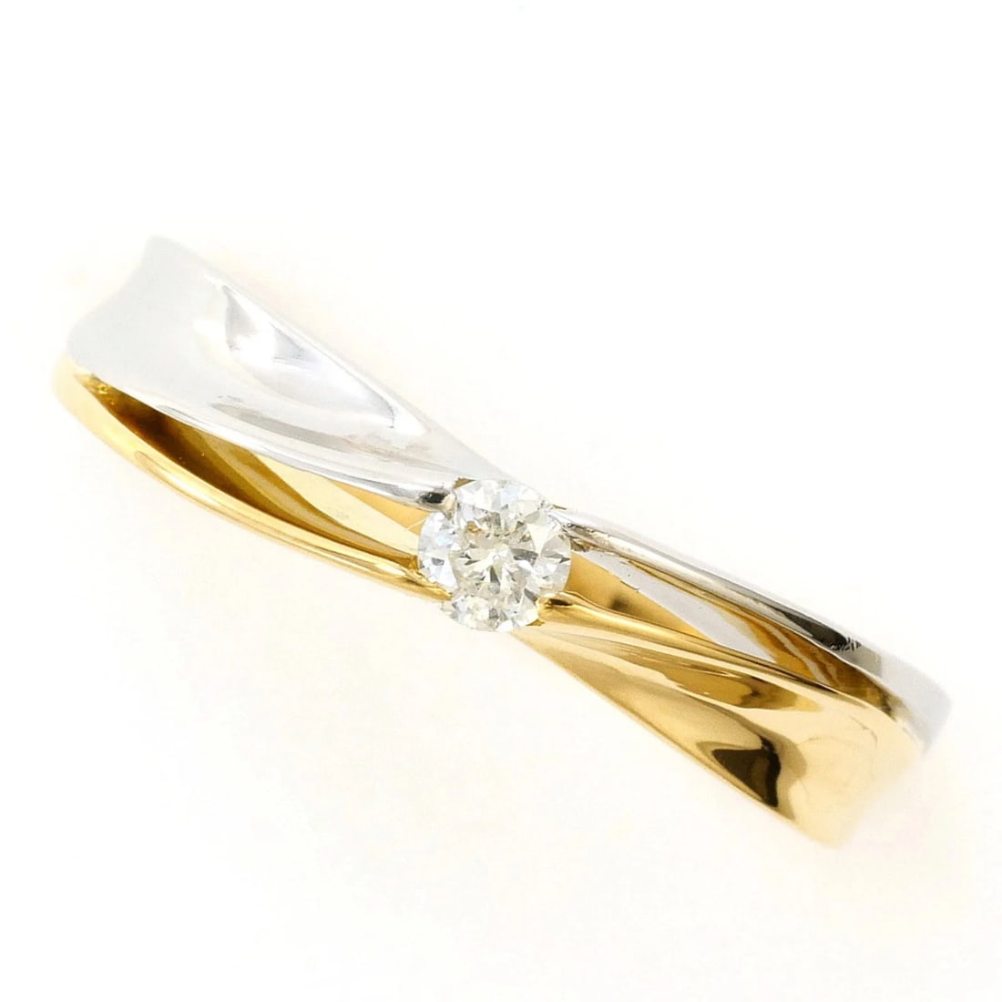 Platinum 900 18K Yellow Gold Ring with Diamond: Platinum 900 18K Yellow Gold Ring with Diamond Brand: Unbranded Type/Style: Band ring Material: Platinum 900, Yellow gold (18K), Main Stone Natural Color: pt Size: US6.5 Accessories: None