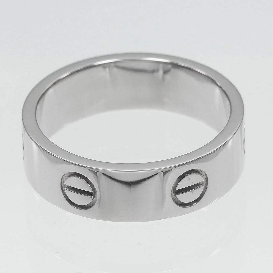 CARTIER Love Classic Model Ring K18 white gold: CARTIER Love Classic Model Ring K18 white gold Brand: CARTIER Type/Style: Ring Material: K18 white gold, Color: Gold Size: 8.2 US Accessories: None Accessories Notice: When purchasing pre-
