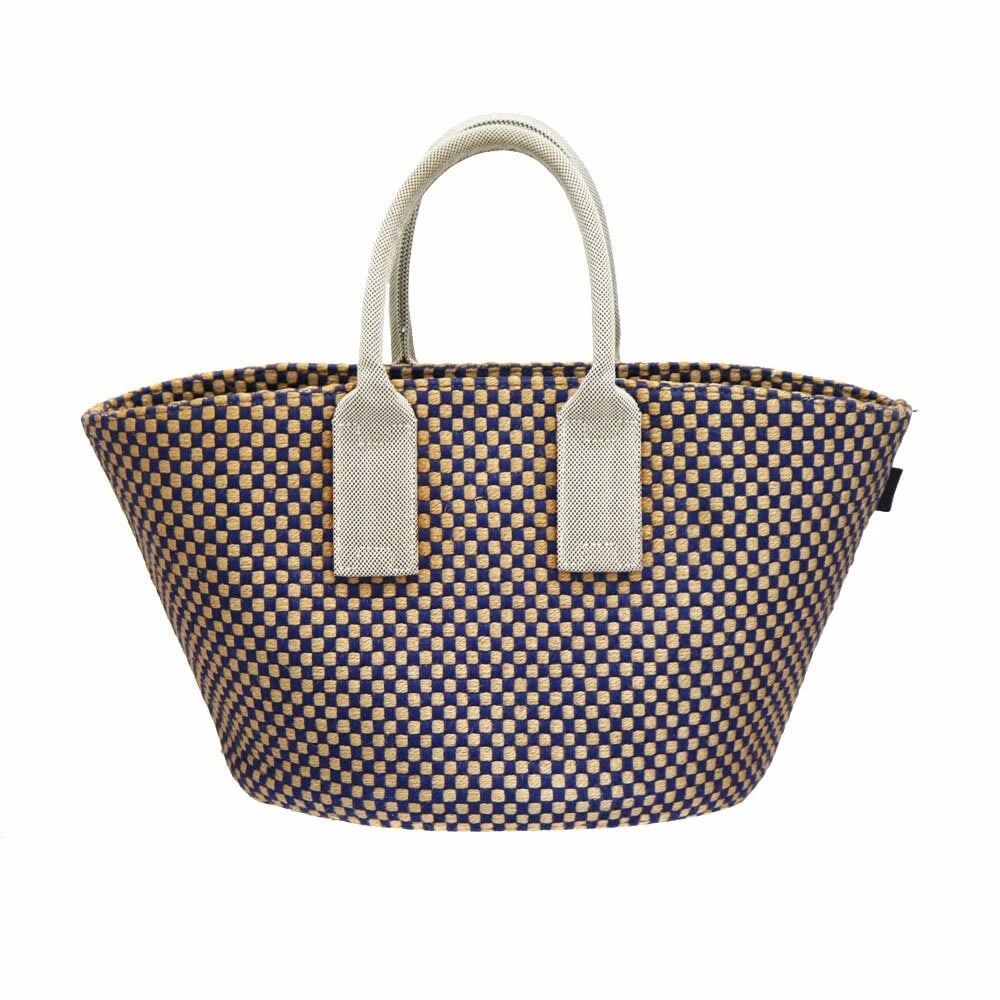 HERMES PANIER BAS PM TOTE BAG HANDBAG: Hermes Panier Bas PM Tote Bag Handbag Brand: Hermes Type/Style: Bag Material: Exterior Material Linen Color: Exterior Color Blue / Beige Size: Height: 8.7 inches (22 cm) Width: 15.6 inches (39.5 cm) D