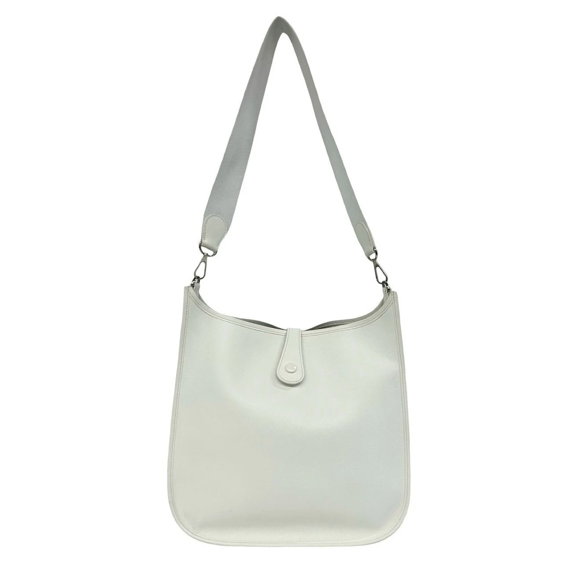 HERMES EVELYNE GM SHOULDER BAG: Hermes Evelyne GM Shoulder Bag Brand: Hermes Type/Style: Bag Material: Exterior Material Veau Epsom Leather Color: Exterior Color White Size: Height: 12.0 inches (30.5 cm) Width: 13.0 inches (33 cm)
