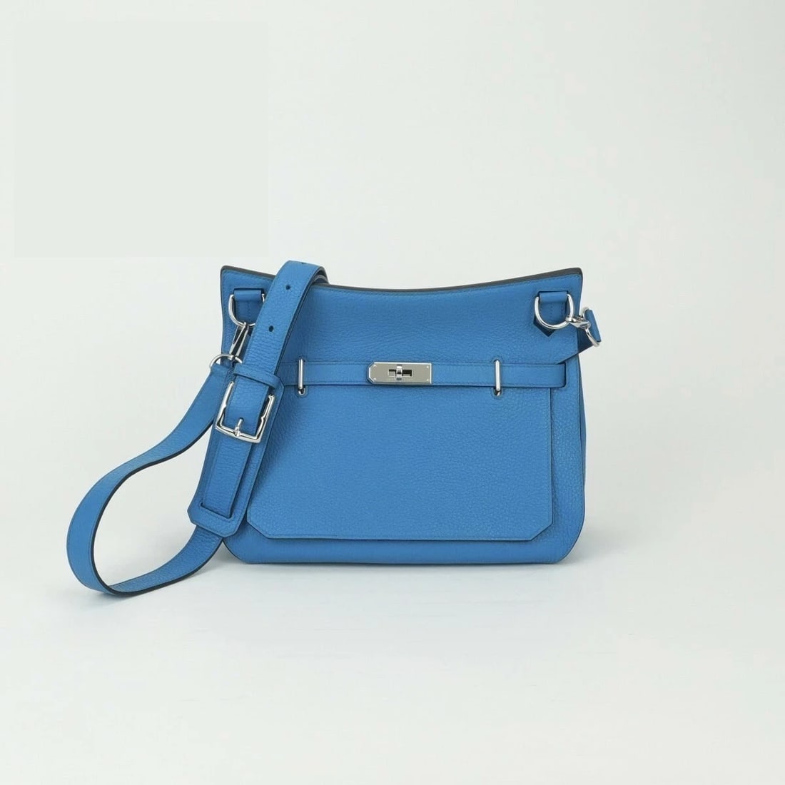 HERMES JYPSIERE 28 SHOULDER BAG MESSENGER CLEMENCE LEATHER: Hermes Jypsiere 28 Shoulder Bag Messenger Clemence Leather Brand: Hermes Type/Style: Bag Material: Exterior Material Taurillon Clemence Leather Color: Exterior Color Blue Zanzibar Hardware: Silver Har