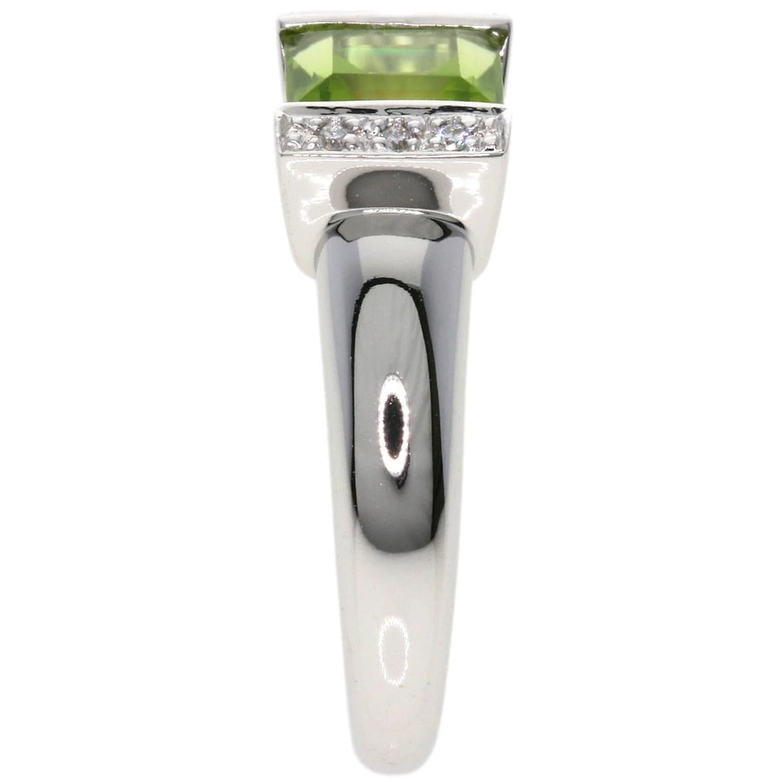 PONTE VECCHIO DIAMOND RING K18 WHITE GOLD: Ponte Vecchio Diamond Ring K18 White Gold Brand: Ponte Vecchio Type/Style: Ring Material: K18 White Gold Color: Silver Size: 4.25(US) Accessories: None Accessories Notice: When purchasing