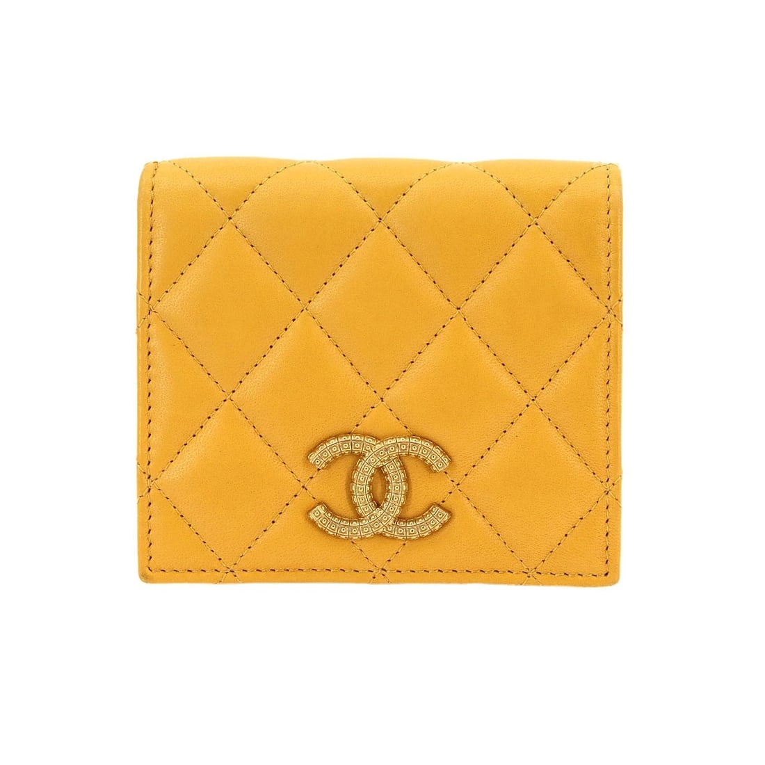 CHANEL MATELASSE COMPACT WALLET LEATHER BLACK: CHANEL Matelasse Compact Wallet Leather Black Brand: CHANEL Type/Style: Wallet Material: Leather Color: Mustard yellow Size: W 3.94 inch, H 3.54 inch, D 1.18 inch Accessories: None Accessories