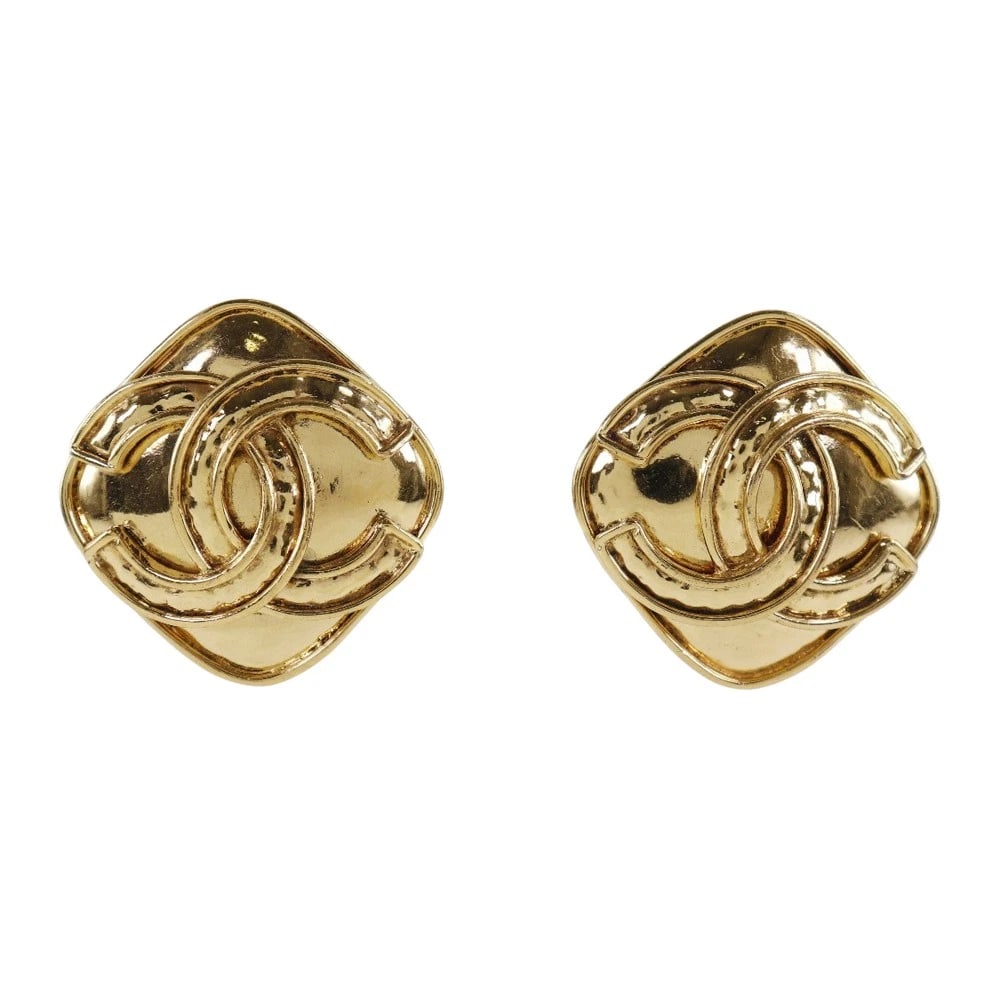 CHANEL COCO MARK EARRING PLATED GOLD SQUARE: CHANEL COCO Mark Earring Plated Gold Square Brand: CHANEL Type/Style: Earring Material: Plated Gold Color: Gold Size: Size(CM) 32mm x 32mm Accessories: None Accessories Notice: When purcha