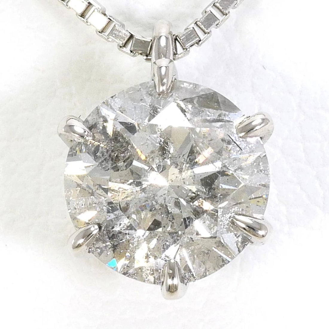 PT900 PLATINUM / PT850 NECKLACE DIAMOND: PT900 Platinum / PT850 Necklace Diamond Brand: Unbranded Type/Style: Necklace Material: Platinum 850 Platinum 900 Main Stone Natural Color: Platinum Size: Neck Circumference 45 cm / 17.71'' Pendant