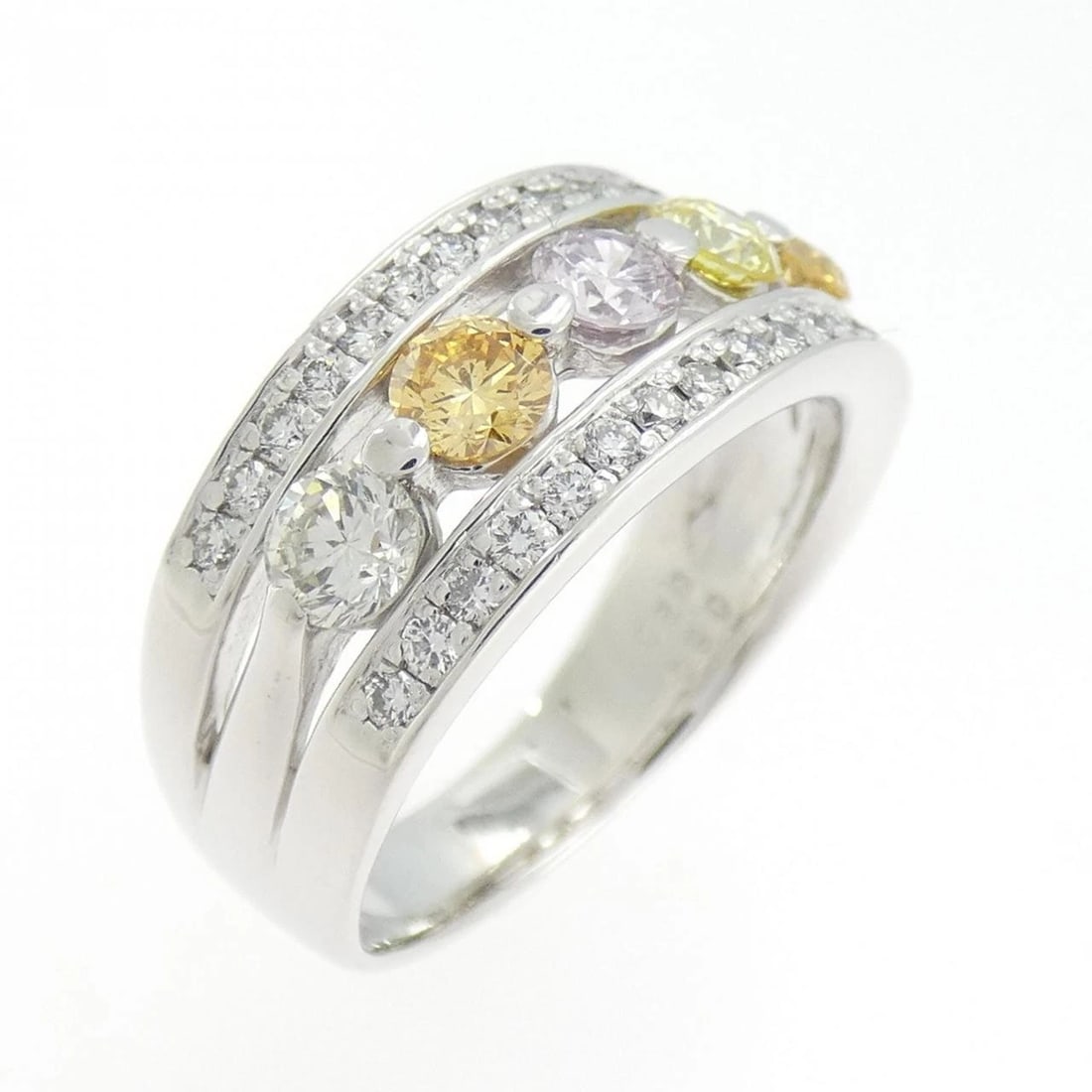K18WG DIAMOND RING: K18WG Diamond Ring Brand: Unbranded Type/Style: Diamond Ring Material: K18WG, Main Stone Natural Color: White gold Size: US 6 1/4 Accessories: None Accessories Notice: When purchasing pre-owned