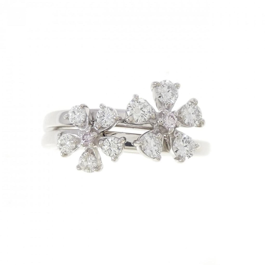 PT900 FLOWER DIAMOND RING: PT900 Flower Diamond Ring Brand: Unbranded Type/Style: Diamond Ring Material: PT900, Color: silver Size: US 6 1/4 Accessories: None Accessories Notice: When purchasing pre-owned goods, please refer