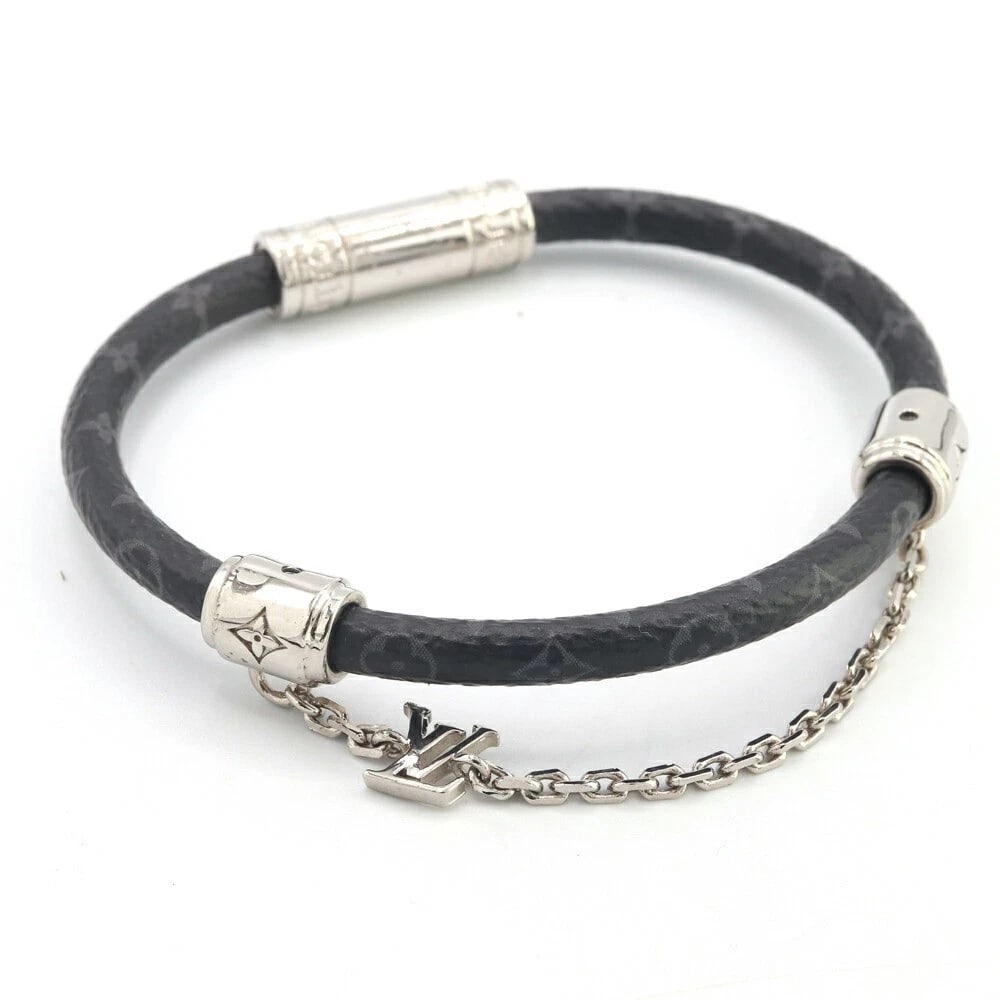 LOUIS VUITTON CHAIN IT BRACELET BLACK SILVER: Louis Vuitton Chain It Bracelet Black Silver Brand: Louis Vuitton Type/Style: Bracelet Material: Monogram canvas Metal Color: Black, Silver Size: Size 19 (estimated), Inner circumference approx. 7.1 i