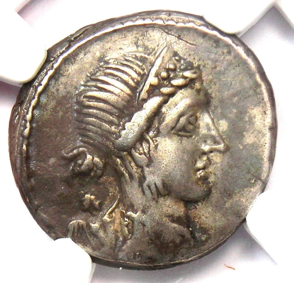 JULIUS CAESAR AR DENARIUS SILVER VENUS ROMAN COIN (1 of 3)