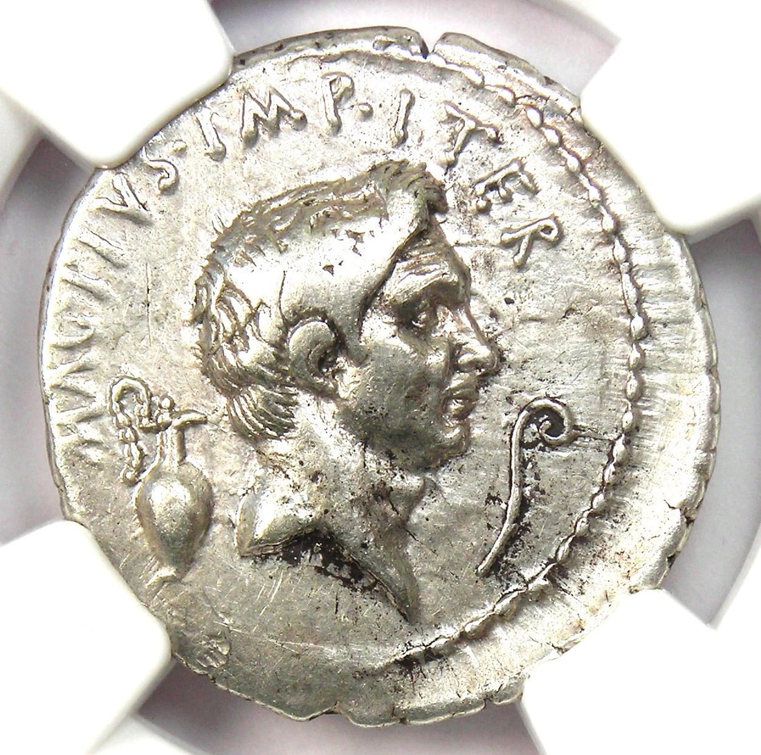 POMPEY MAGNUS AR DENARIUS SILVER ROMAN COIN: Pompey Magnus AR Denarius Silver Roman Coin Year : 42 BC Denomination : Denarius Country of Origin : Italy Accessories: None Accessories Notice: When purchasing pre-owned goods, please refer to the ph