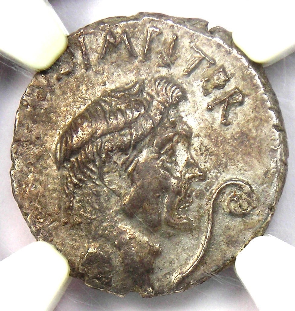 SEXTUS POMPEY MAGNUS AR DENARIUS SILVER ROMAN COIN: Sextus Pompey Magnus AR Denarius Silver Roman Coin Year : 42 BC Denomination : Denarius Country of Origin : Italy Accessories: None Accessories Notice: When purchasing pre-owned goods, please refer to