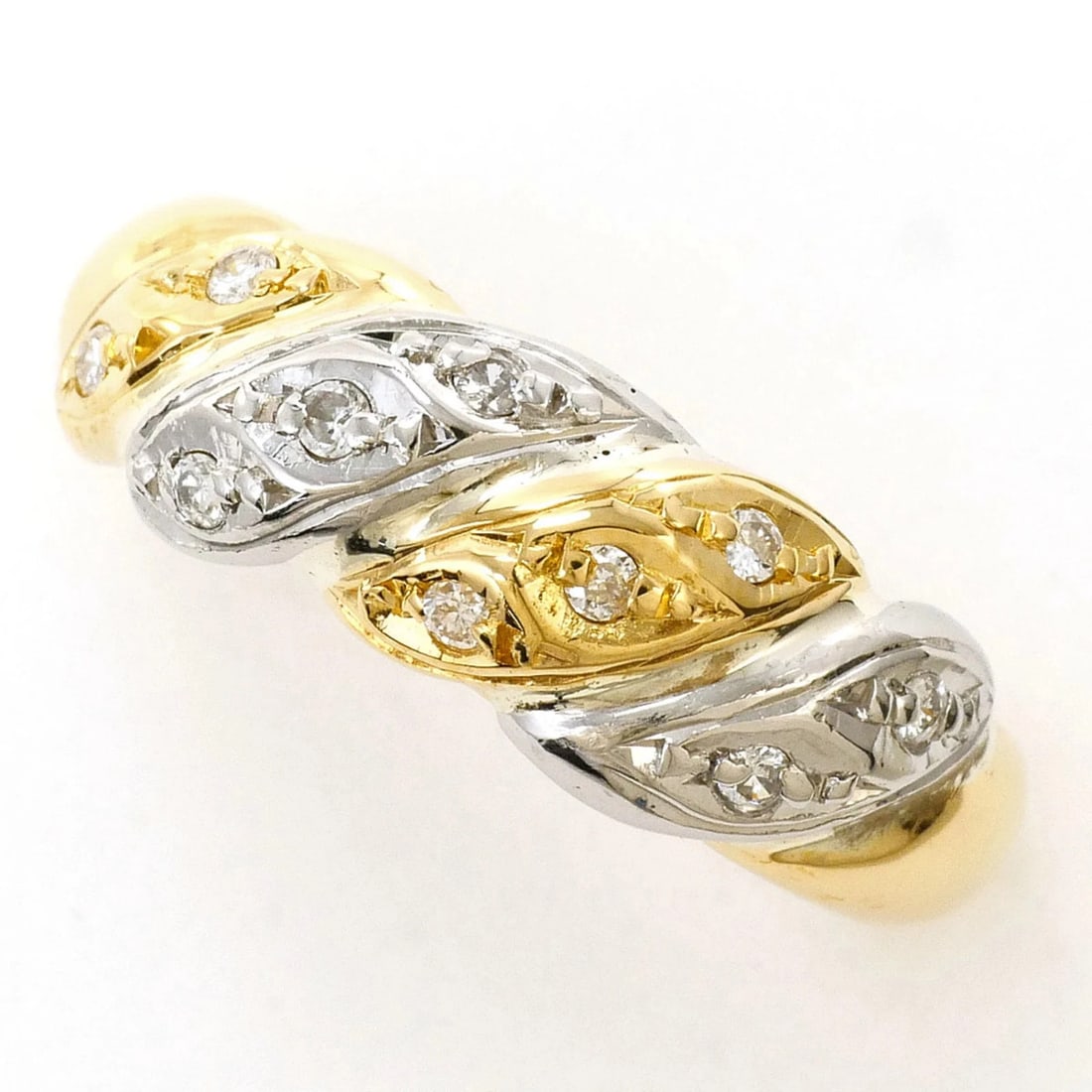 PLATINUM 900 18K YELLOW GOLD RING WITH DIAMOND: Platinum 900 18K Yellow Gold Ring with Diamond Brand: Unbranded Type/Style: Band ring Material: Platinum 900, Yellow gold (18K), Main Stone natural Color: Pt, YG Size: US5 Accessories: None